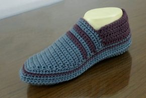 Easy Crochet Slippers For Women and Men | Video Tutorial